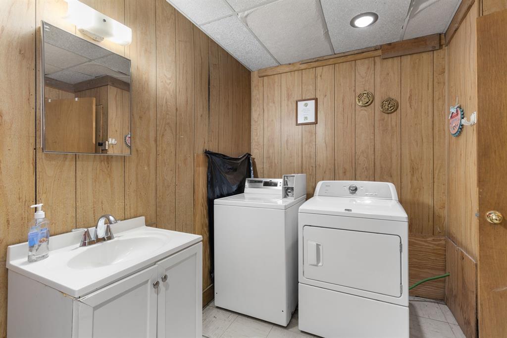 4908 State Highway 16 Property Photo 18