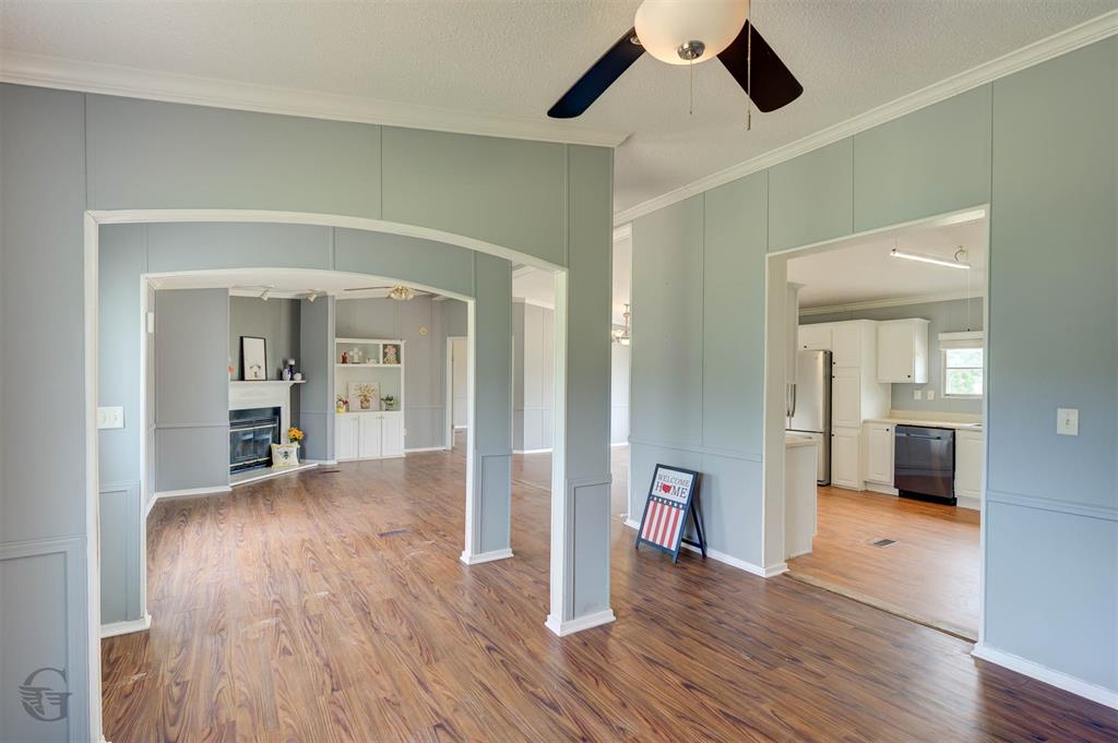 6935 Rosewood Oak Drive Property Photo 3