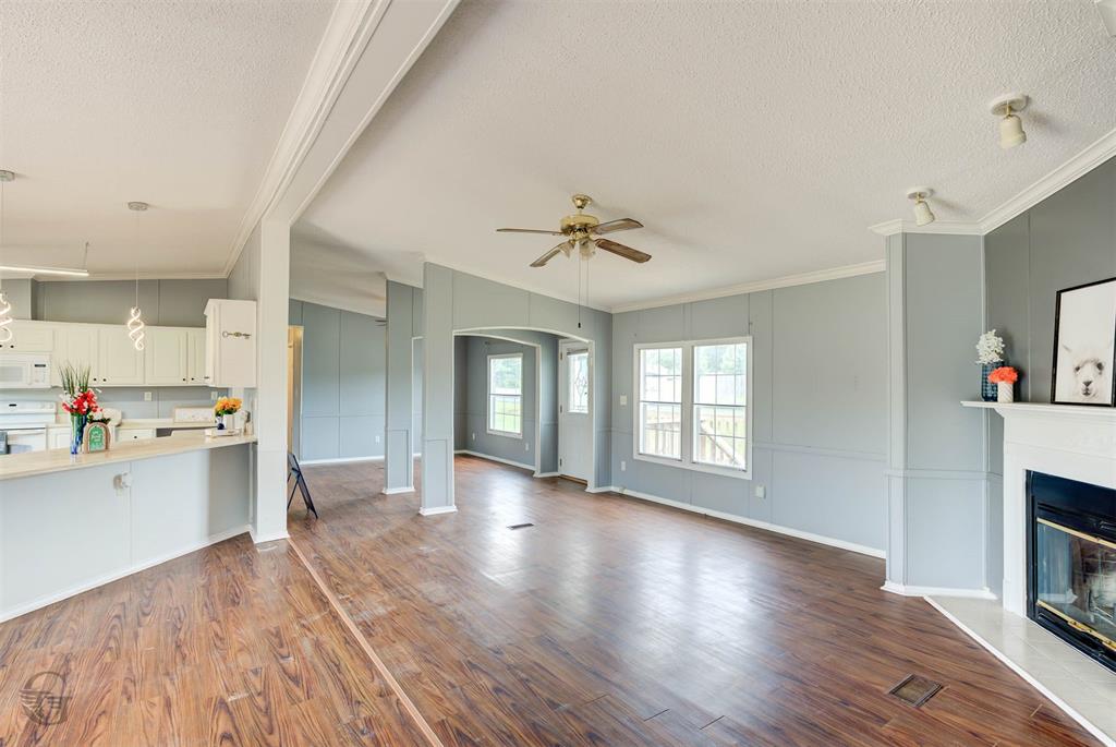 6935 Rosewood Oak Drive Property Photo 4