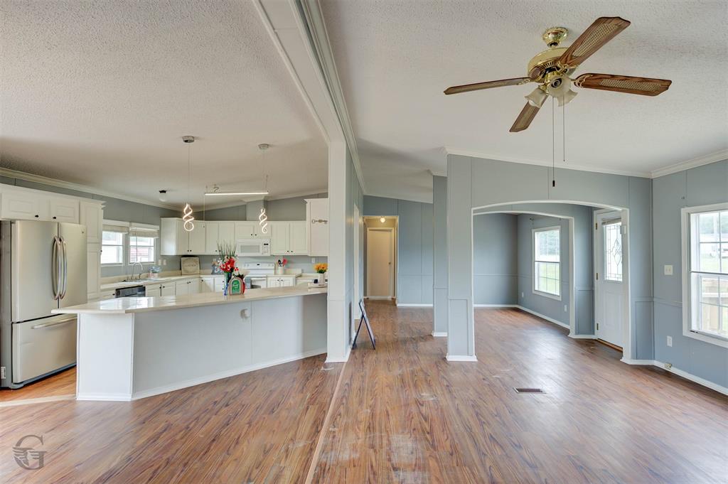 6935 Rosewood Oak Drive Property Photo 8