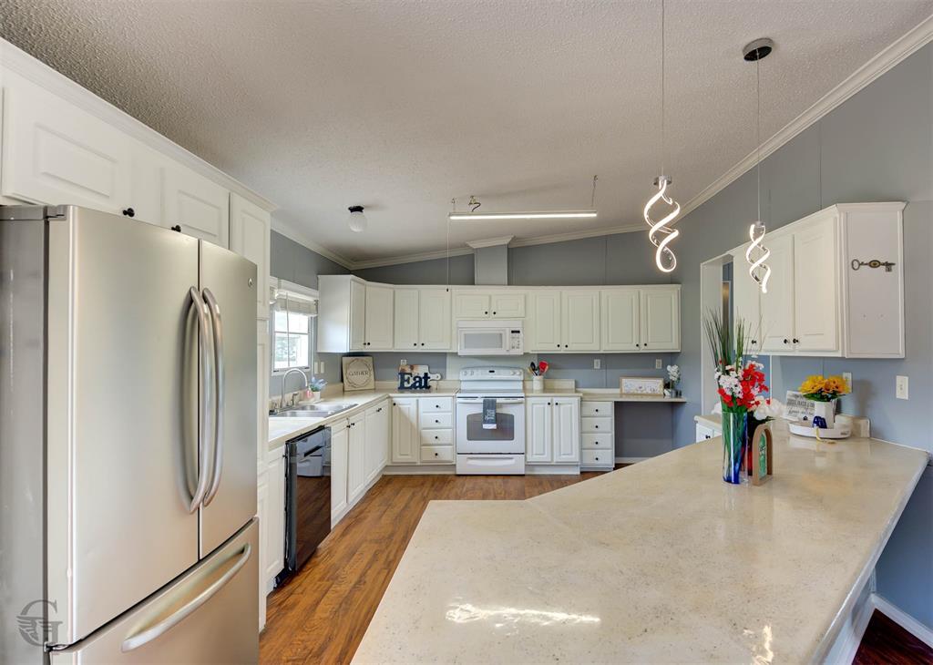 6935 Rosewood Oak Drive Property Photo 10