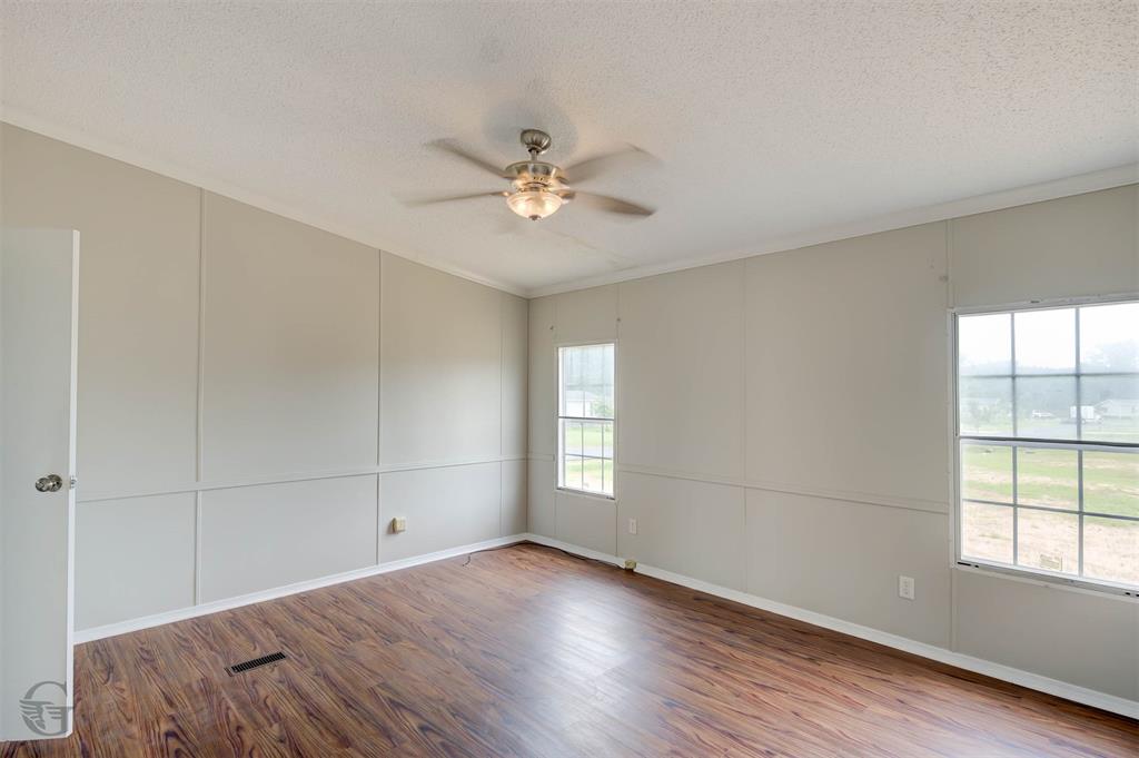6935 Rosewood Oak Drive Property Photo 14