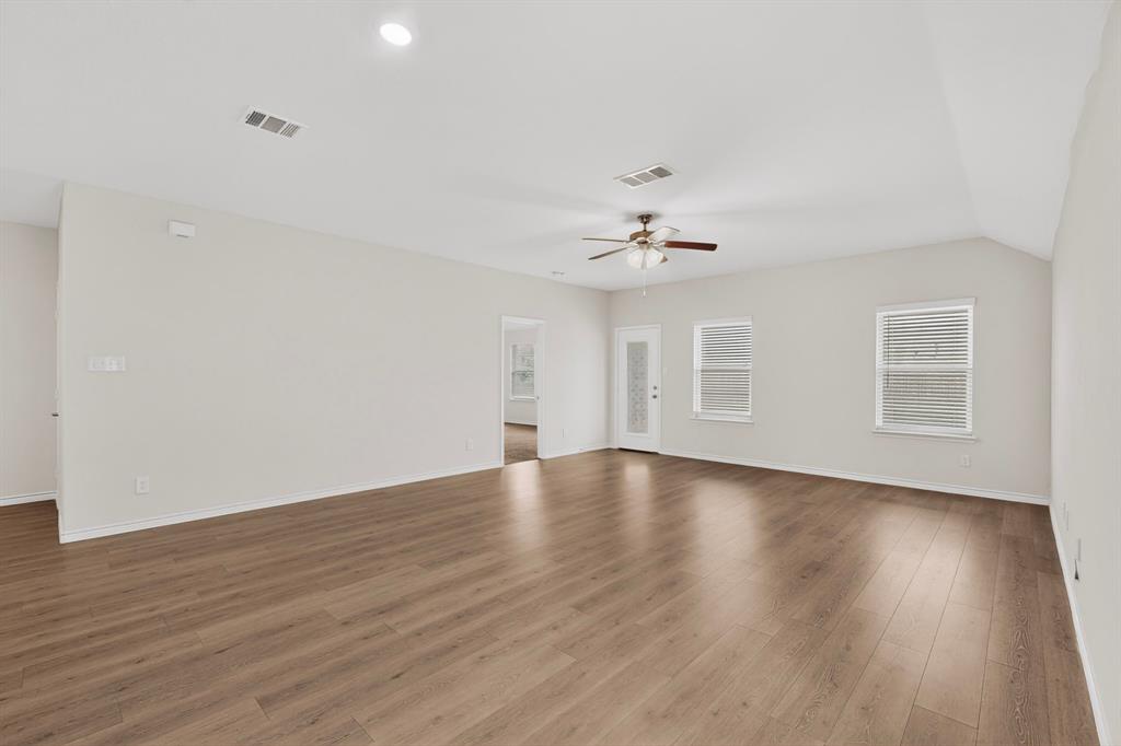 430 Forestridge Drive Property Photo 8