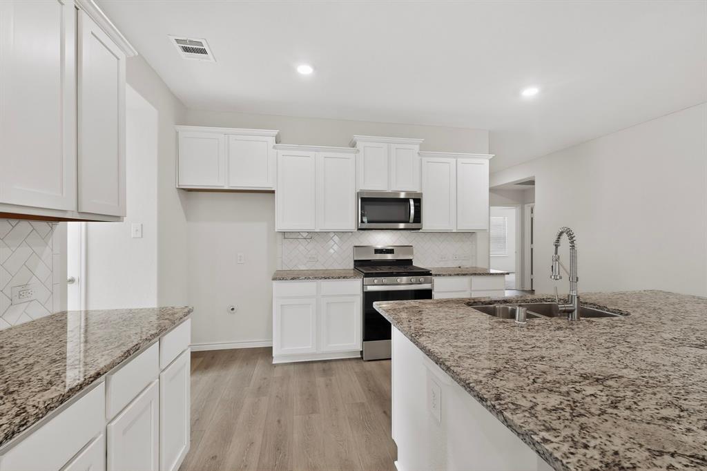 430 Forestridge Drive Property Photo 12