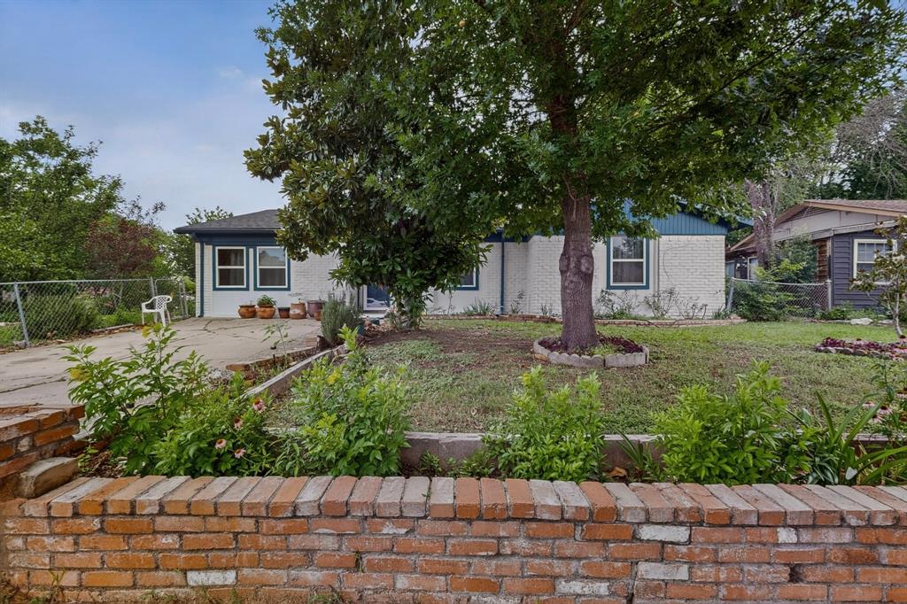 12207 Queen Drive Property Photo 1