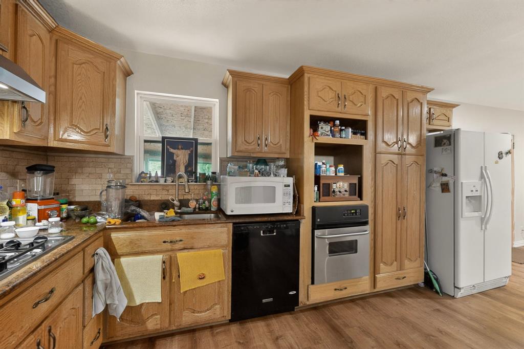 12207 Queen Drive Property Photo 14