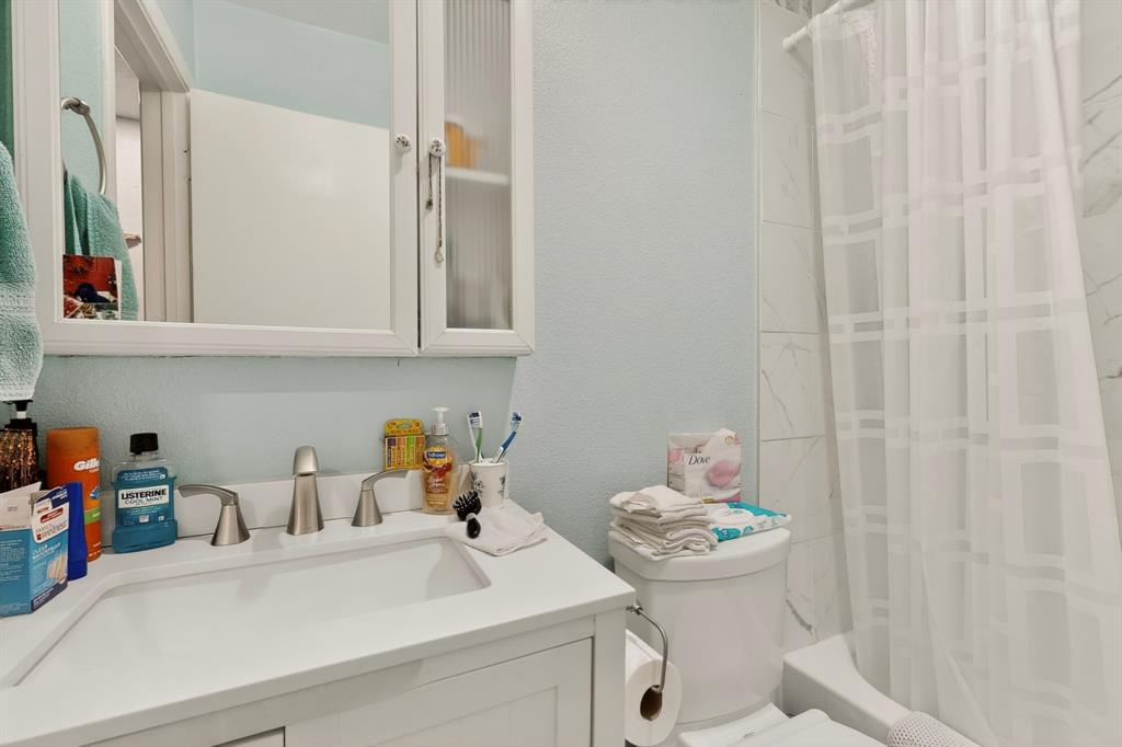 12207 Queen Drive Property Photo 16