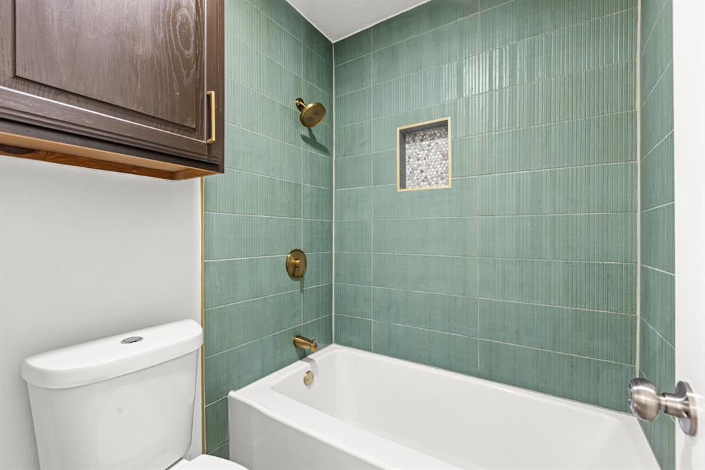 13207 Woodbend Lane Property Photo 14