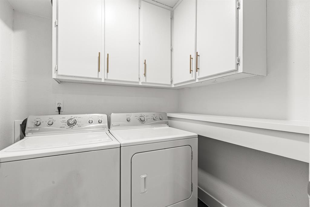 13207 Woodbend Lane Property Photo 16