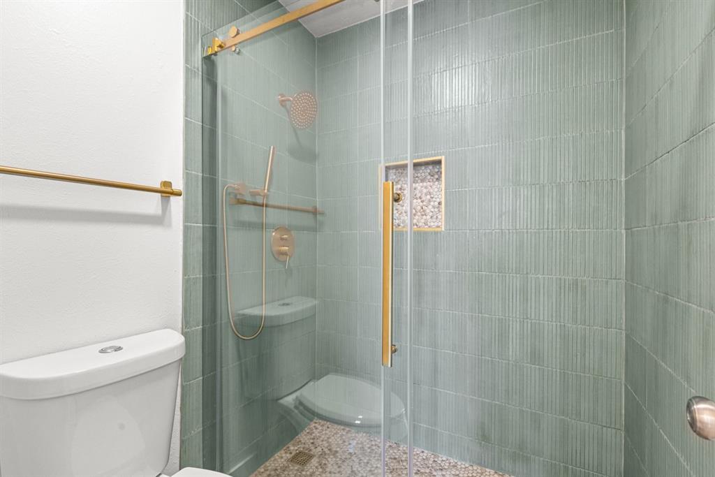 13207 Woodbend Lane Property Photo 22