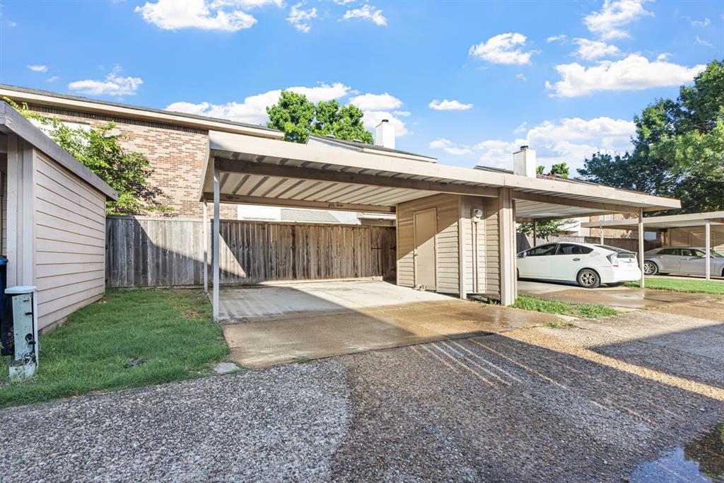 13207 Woodbend Lane Property Photo 25