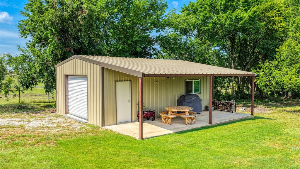 1021 Boulder Road Property Photo 2