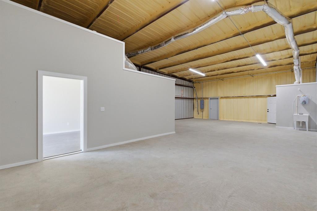 1726 N Main Property Photo 15
