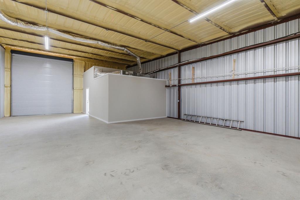 1726 N Main Property Photo 16