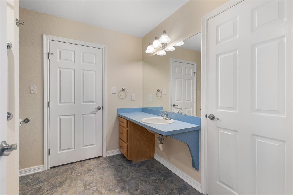 251 Denton Road Property Photo 18