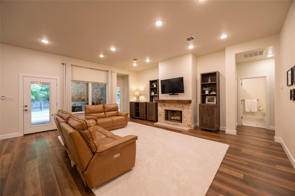 354 Glade Valley Property Photo 6