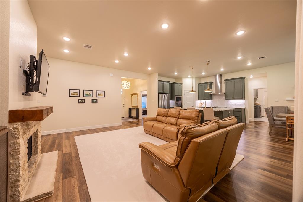 354 Glade Valley Property Photo 13