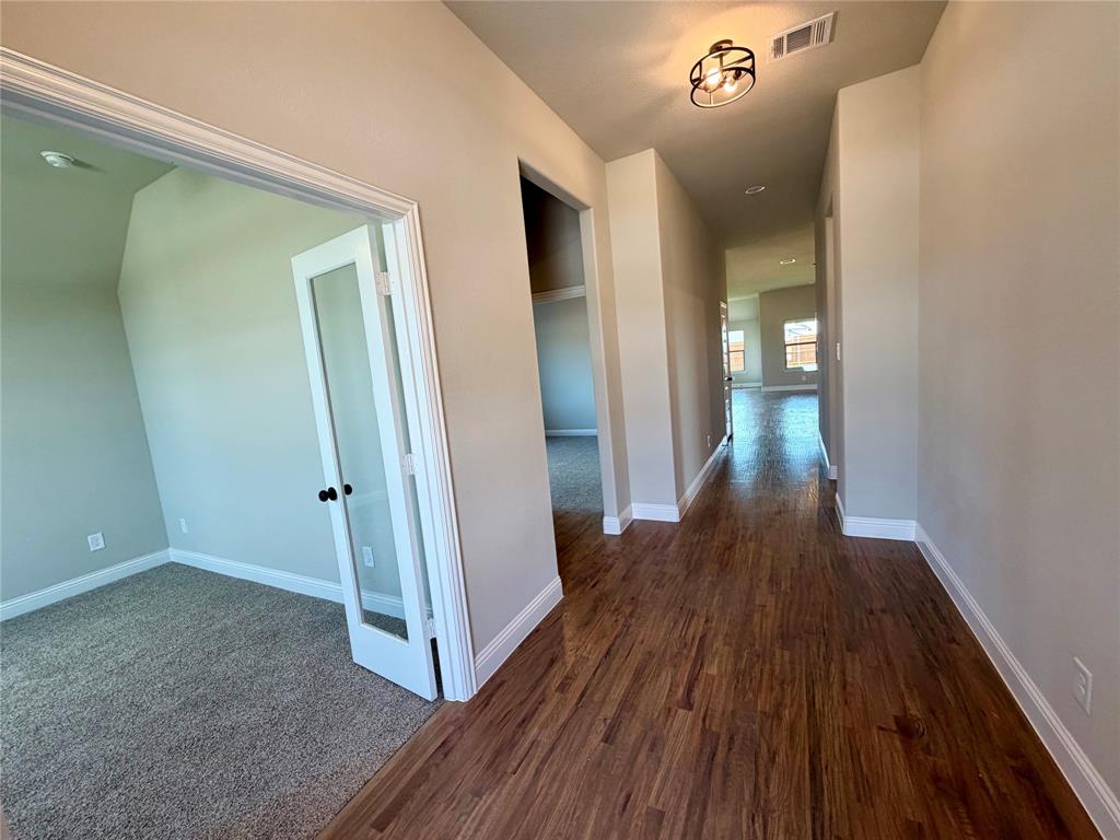 2914 Bridgepoint Street Property Photo 3