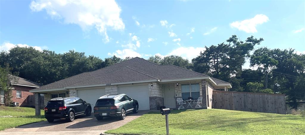 1008 Briar Drive A & B Property Photo 1
