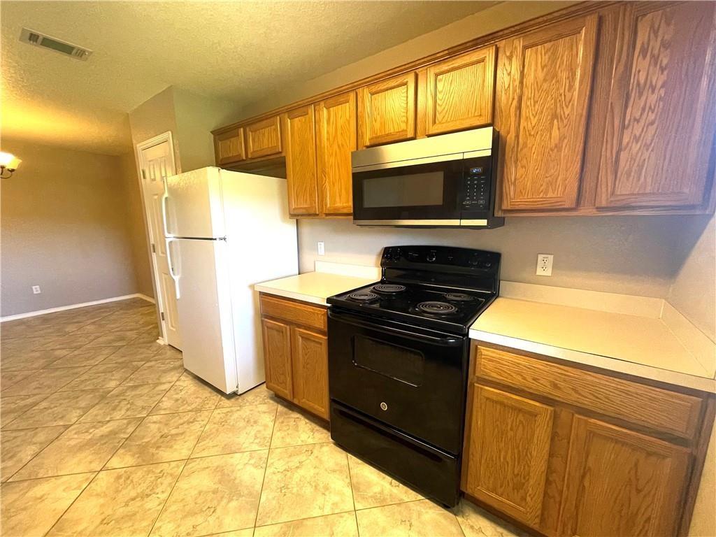 1008 Briar Drive A & B Property Photo 13
