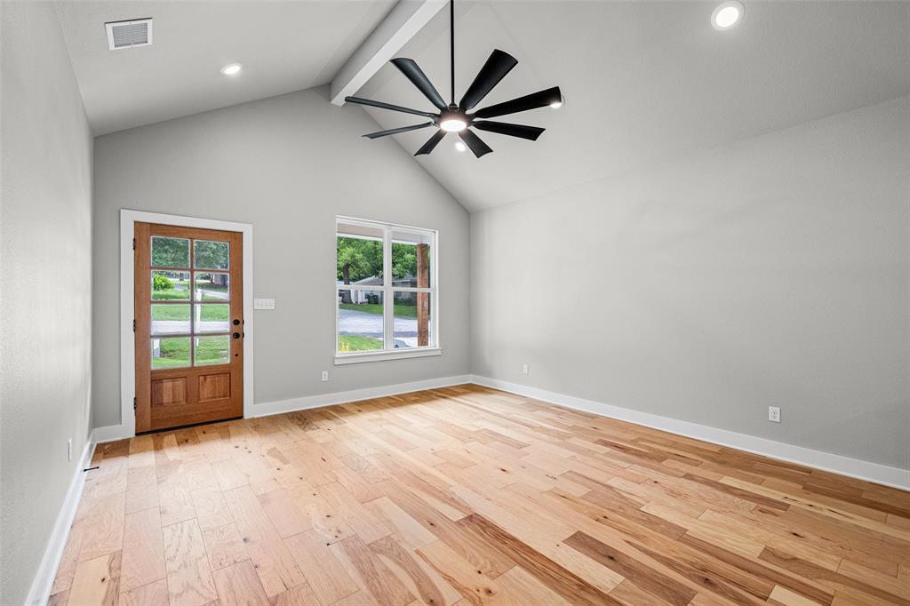 1010 Mustang Trail Property Photo 10