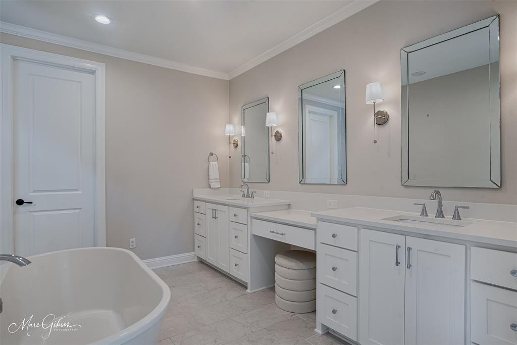 9826 Canebrake Lane Property Photo 13