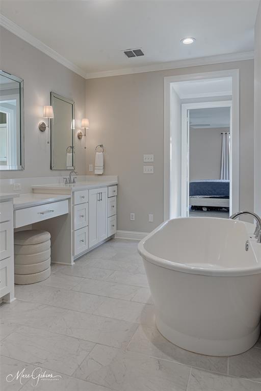 9826 Canebrake Lane Property Photo 14