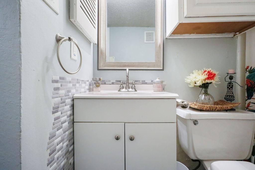 2300 Bamboo Drive N211 Property Photo 13