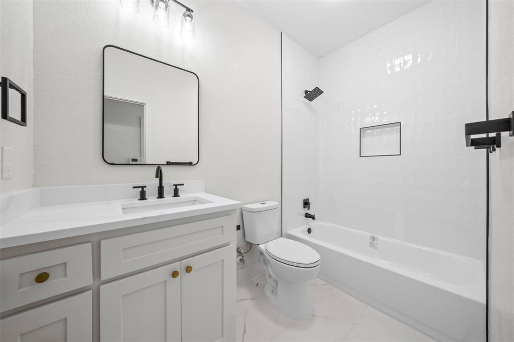 2104 Old Mcgarrah Road Property Photo 18