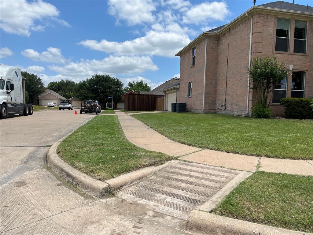 6701 Kinross Drive Property Photo 12