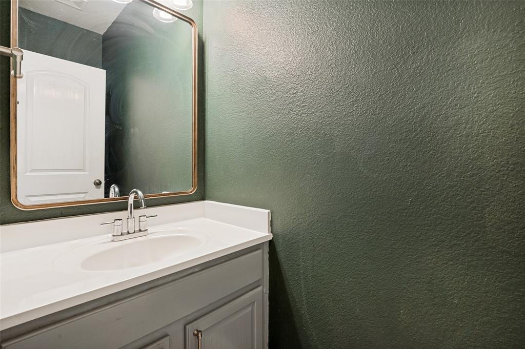 3809 Pitchstone Drive Property Photo 12