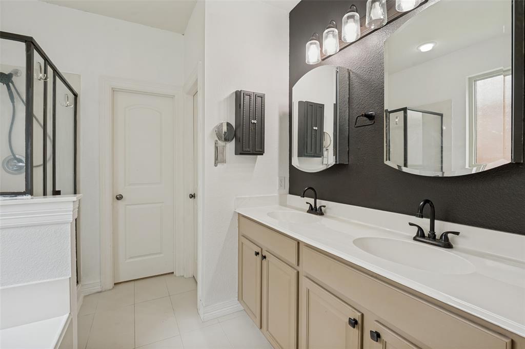 3809 Pitchstone Drive Property Photo 18