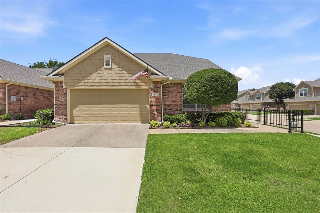9825 Spire Lane Property Photo 1