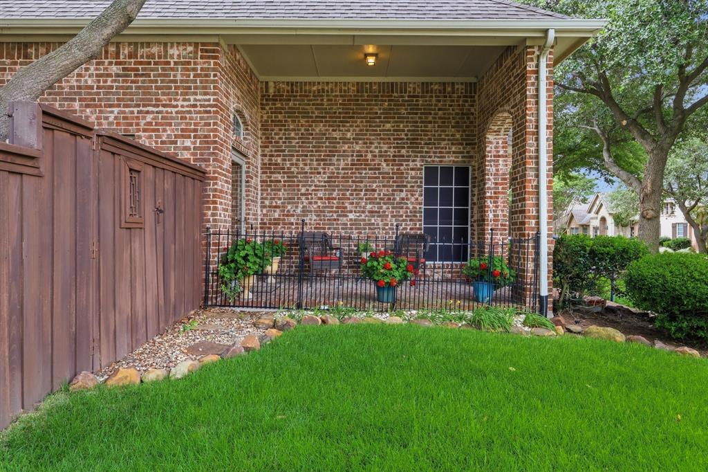 7764 Lancaster Property Photo 3
