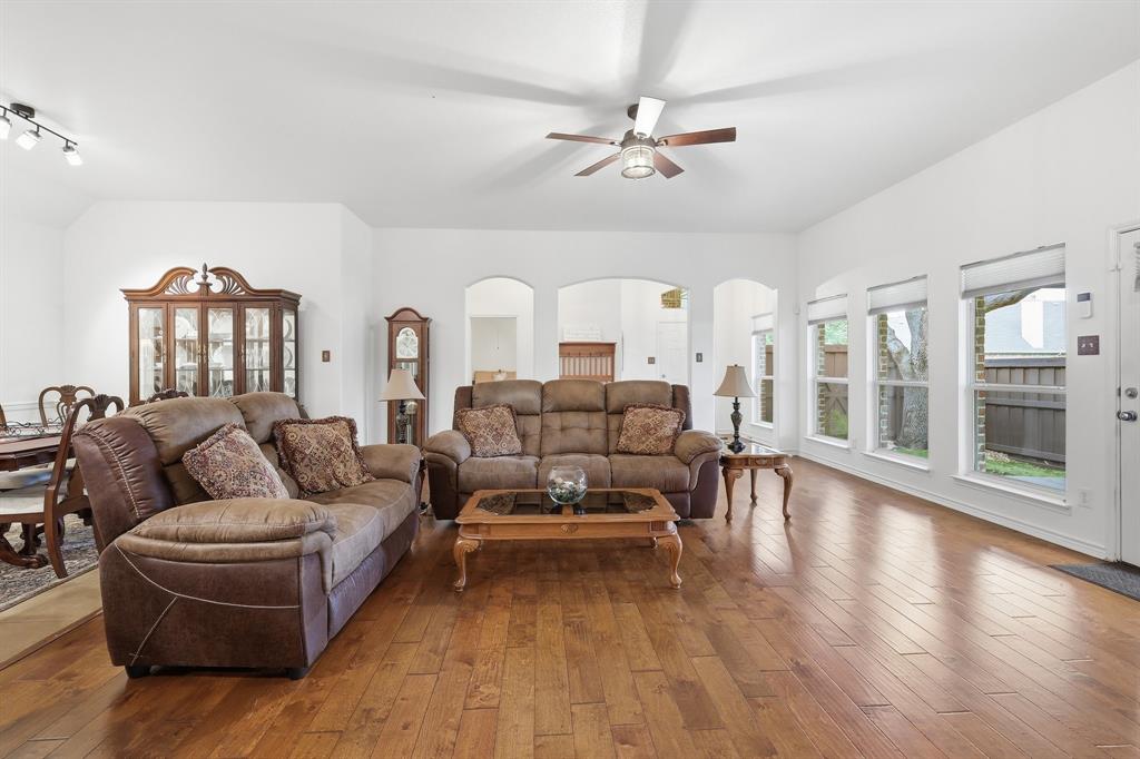 7764 Lancaster Property Photo 4