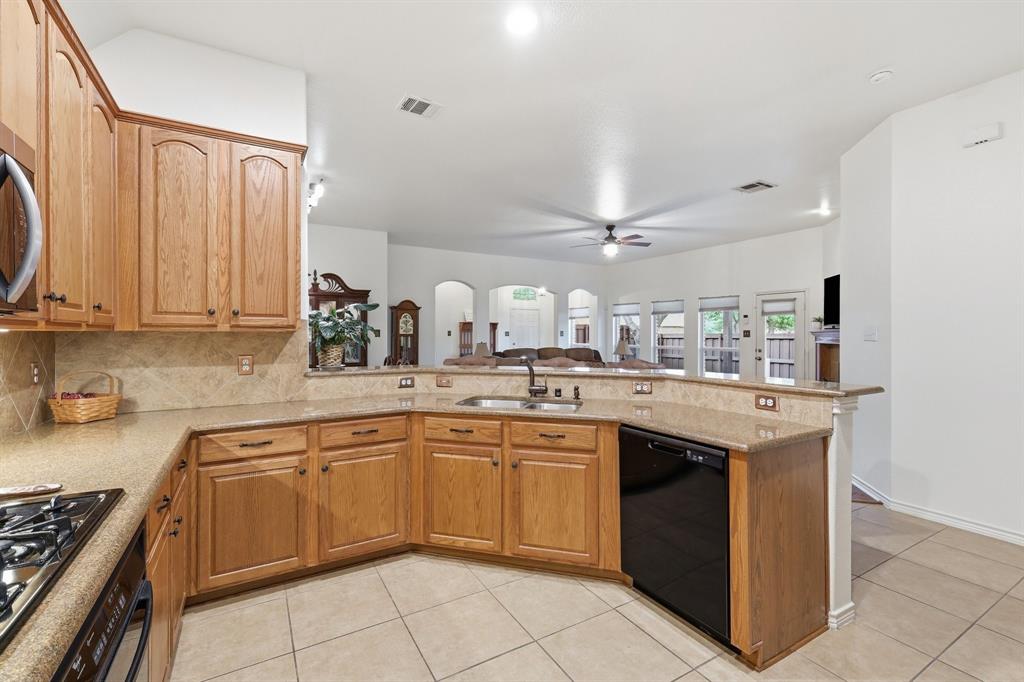 7764 Lancaster Property Photo 9