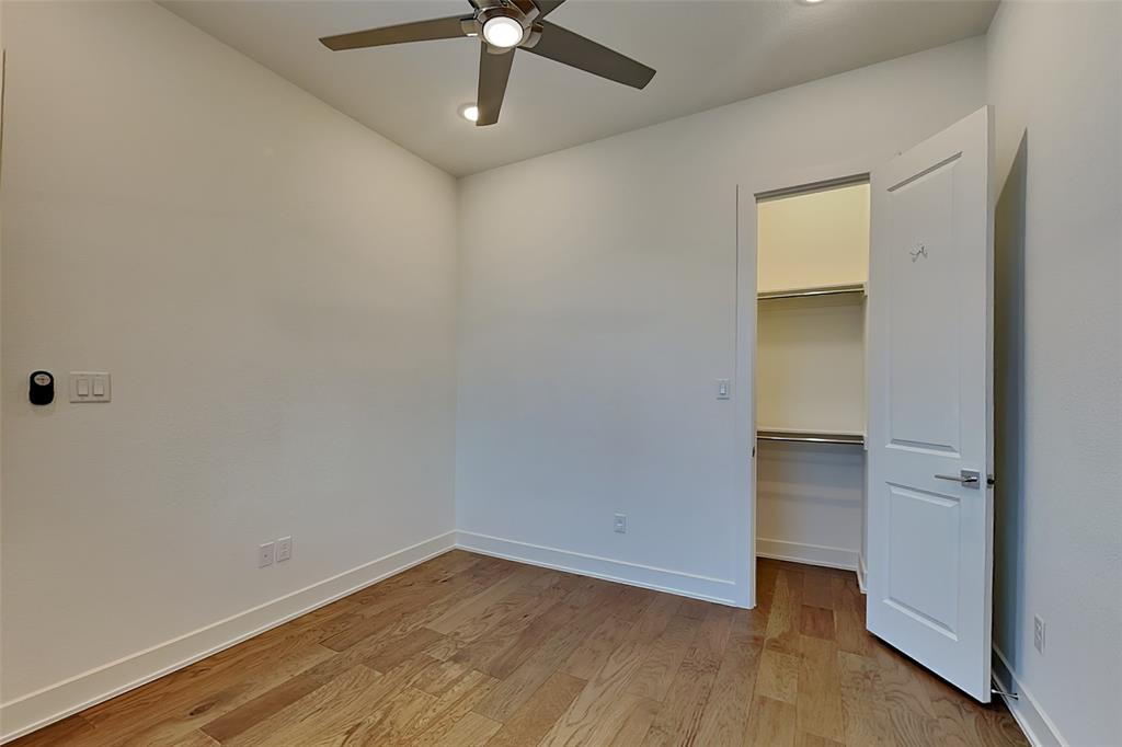 112 E Oscar Drive Property Photo 6