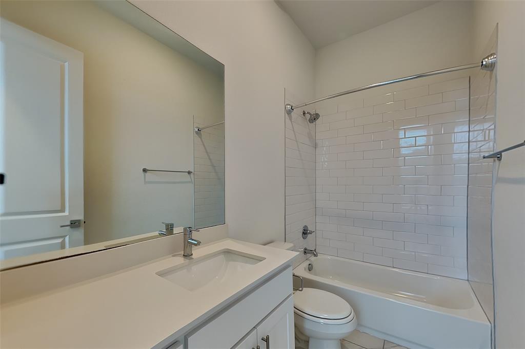 112 E Oscar Drive Property Photo 10