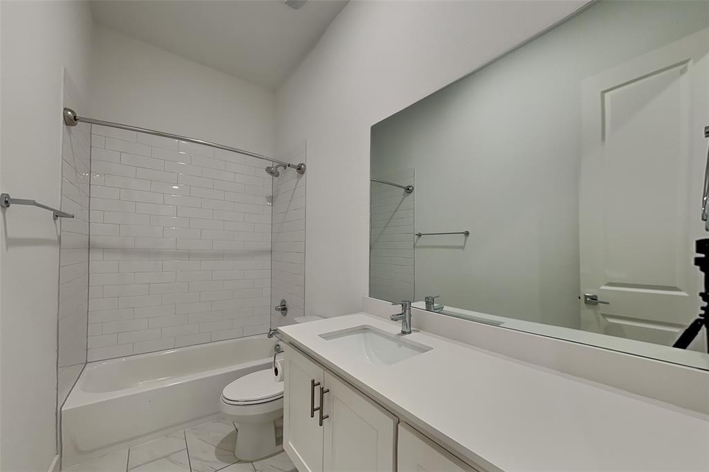 112 E Oscar Drive Property Photo 12
