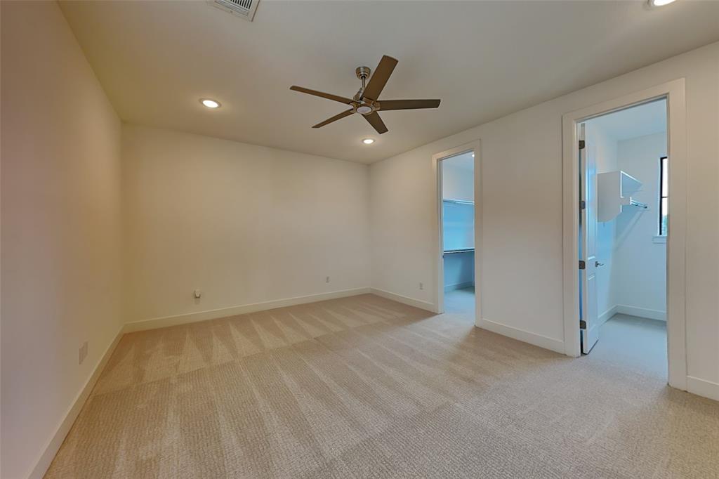 112 E Oscar Drive Property Photo 14