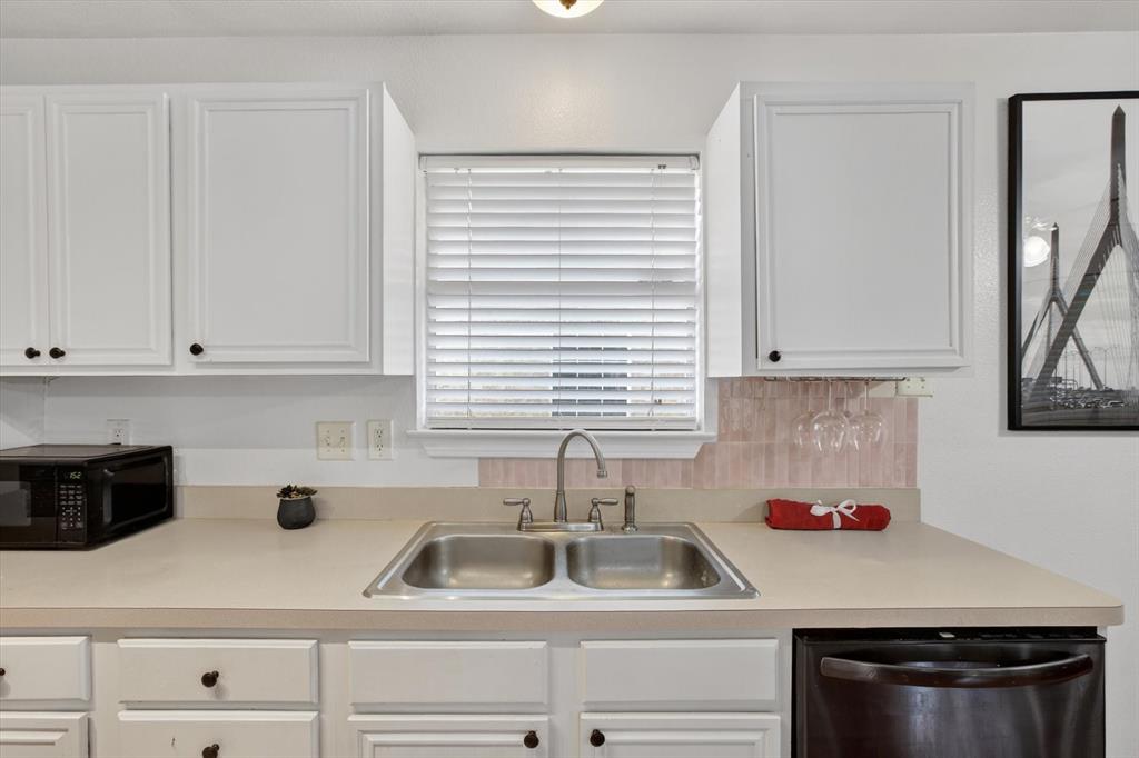 1704 N Bent Tree Trail Property Photo 8