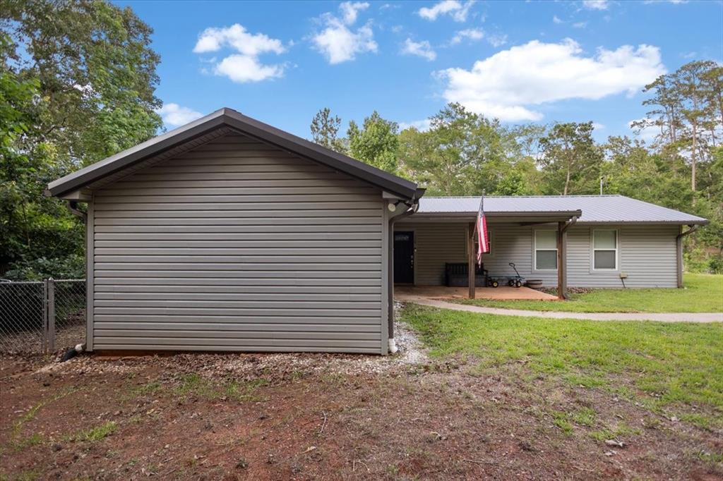 170 County Road 3136 Property Photo 6