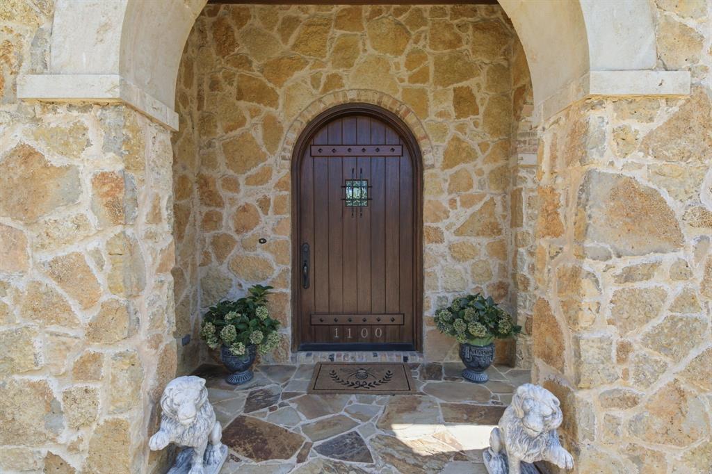 1100 Tuscany Terrace Property Photo 6