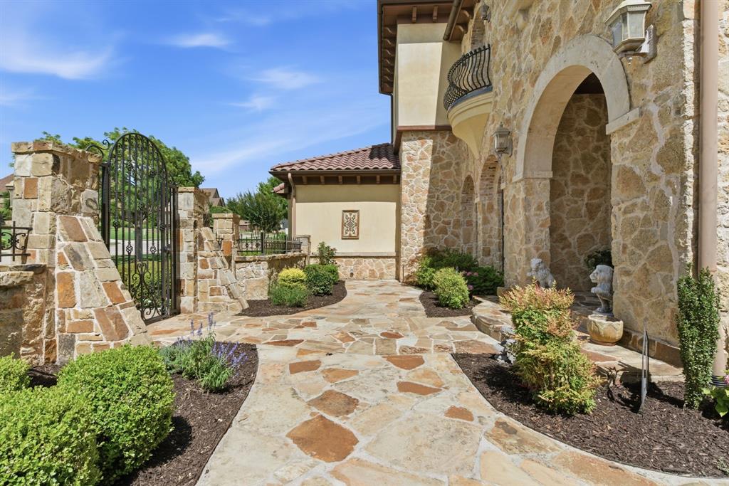 1100 Tuscany Terrace Property Photo 7