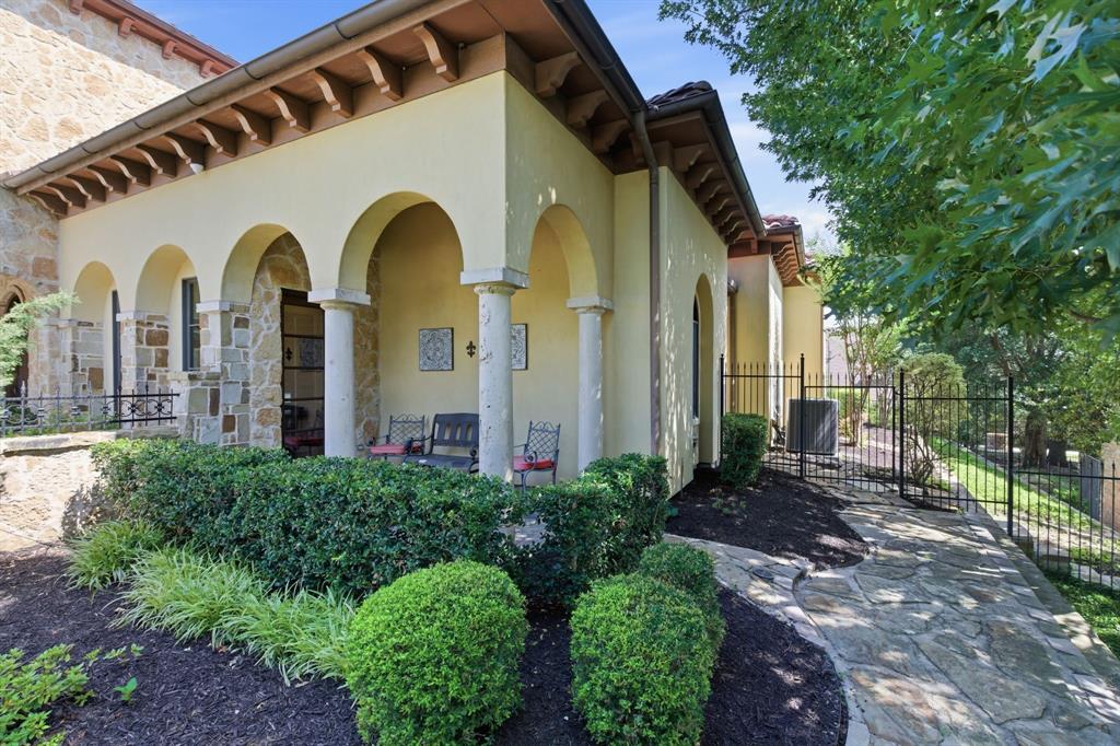 1100 Tuscany Terrace Property Photo 8