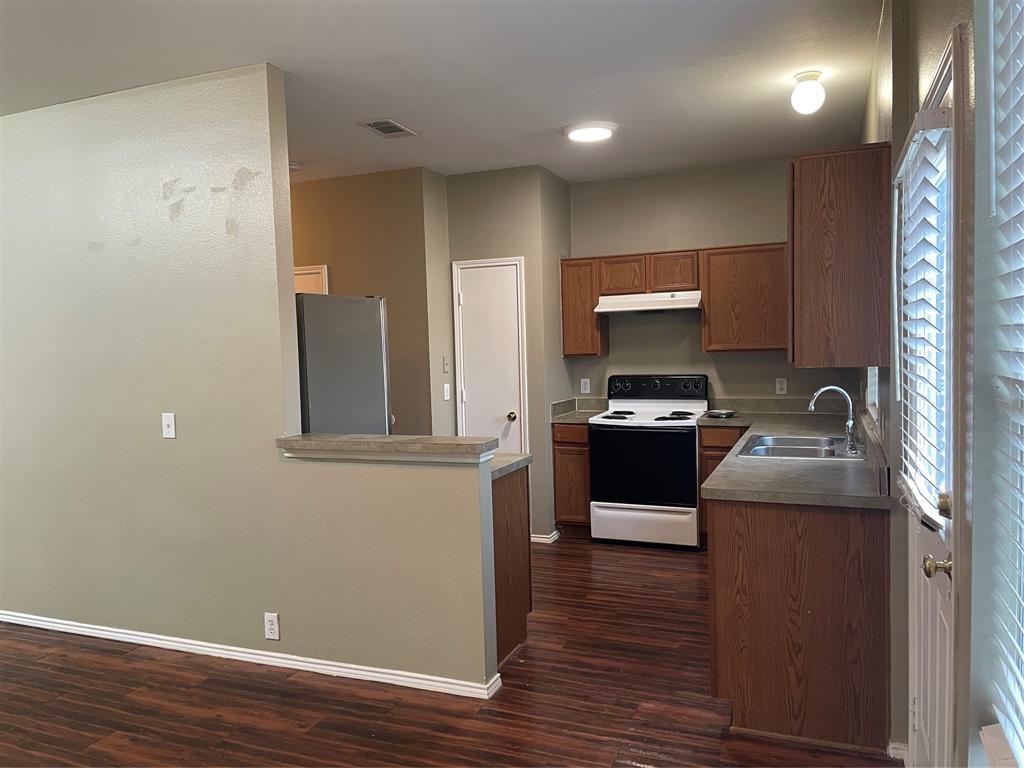 817 Greene Way Property Photo 3