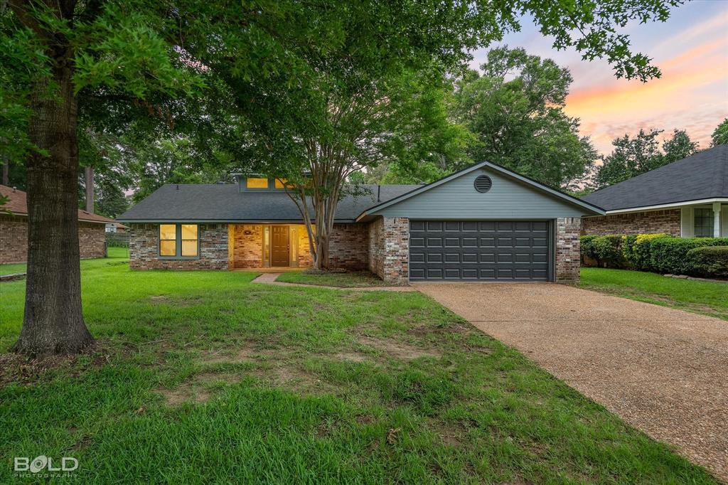 407 Lavita Drive