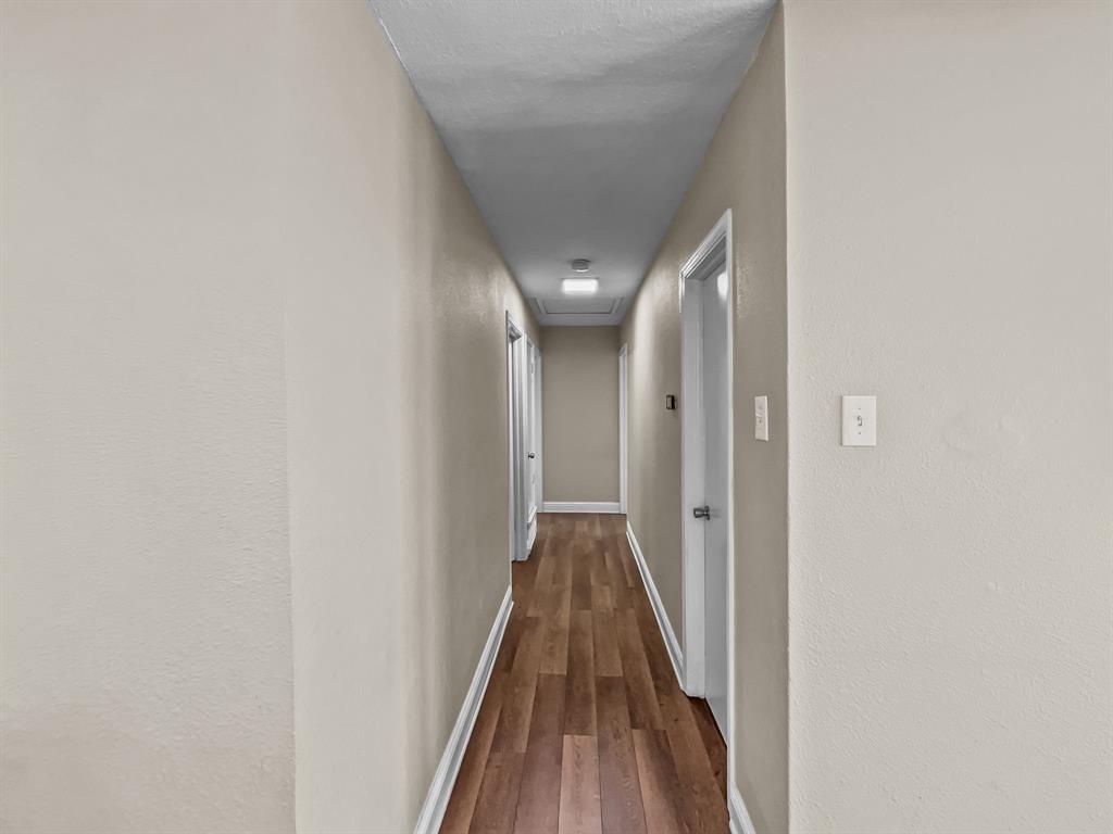 924 Meadow Mead Drive Property Photo 12
