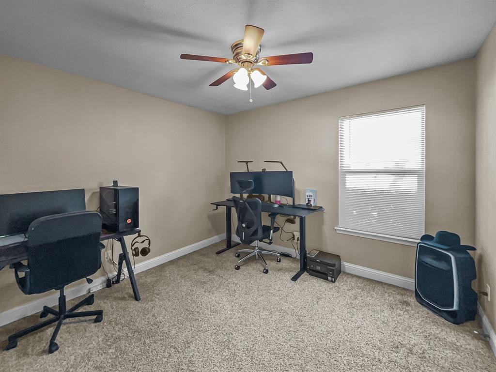 924 Meadow Mead Drive Property Photo 15