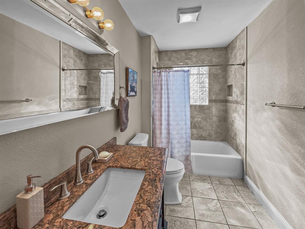 924 Meadow Mead Drive Property Photo 16